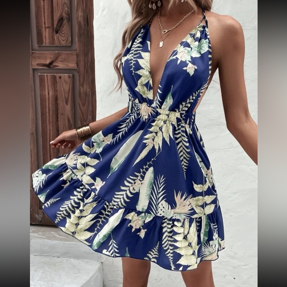 Boho tropical print open tie back halter mini dress - Picture 6 of 7